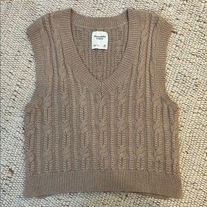 Abercrombie & Fitch Women's Brown V-Neck Sweater Vest